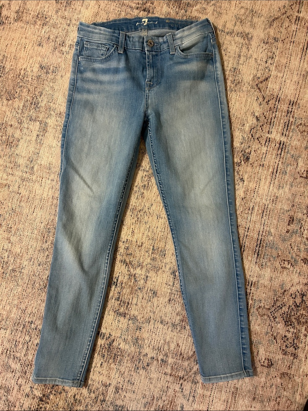 7 For All Mankind “ the mid rise cropped skinny” Size 26 NWOT